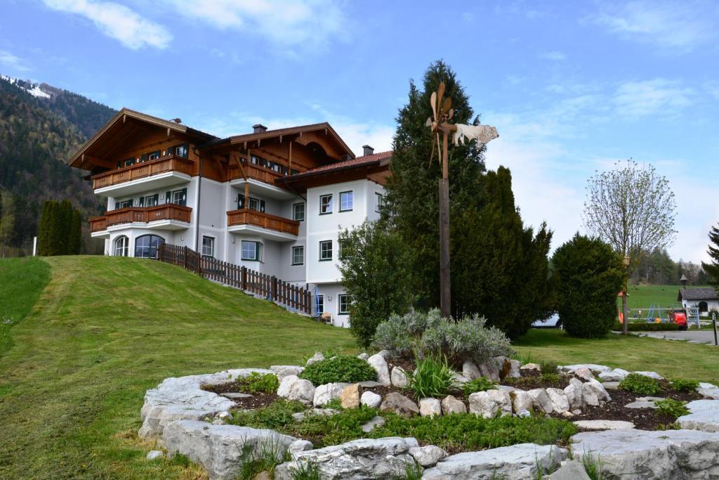 Apart-Pension Wesenauerhof Hotel Fuschl am See Exterior photo